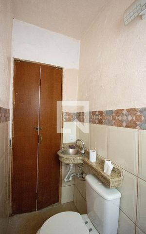 Casa à venda com 180m², 3 quartos e 2 vagas Casa à venda com 180m², 3 quartos e 2 vagasBanheiro da Suíte
