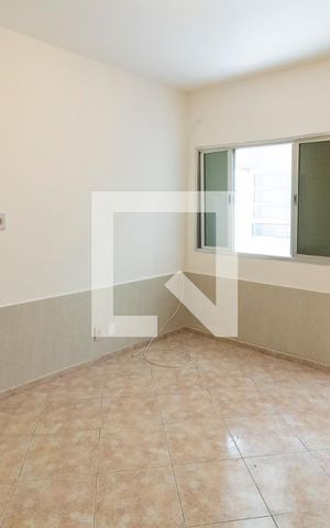 Casa para alugar com 36m², 1 quarto e sem vaga Casa para alugar com 36m², 1 quarto e sem vagaSala/Quarto