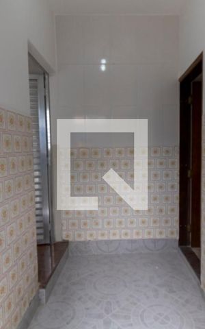 Casa para alugar com 36m², 1 quarto e sem vaga Casa para alugar com 36m², 1 quarto e sem vagaEntrada