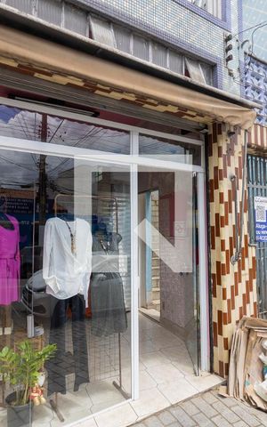 Casa para alugar com 36m², 1 quarto e sem vaga Casa para alugar com 36m², 1 quarto e sem vagaFachada