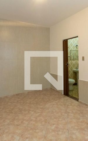 Casa para alugar com 36m², 1 quarto e sem vaga Casa para alugar com 36m², 1 quarto e sem vagaSala/Quarto