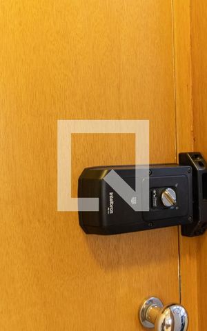 Apartamento à venda com 48m², 2 quartos e 1 vaga Apartamento à venda com 48m², 2 quartos e 1 vagaFechadura Eletrônica