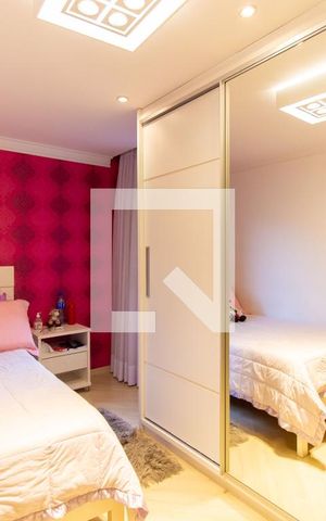 Casa à venda com 150m², 4 quartos e 8 vagas Casa à venda com 150m², 4 quartos e 8 vagasQuarto 03