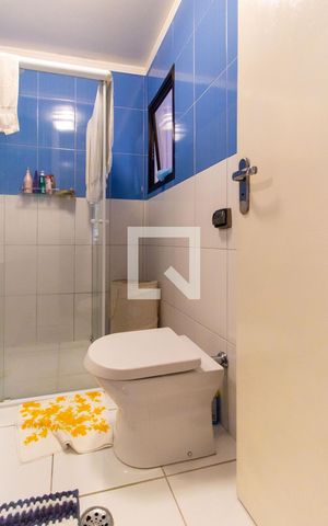 Casa à venda com 150m², 4 quartos e 8 vagas Casa à venda com 150m², 4 quartos e 8 vagasBanheiro da Suíte