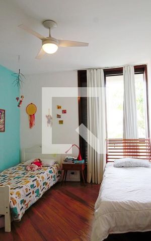 Casa à venda com 330m², 3 quartos e 3 vagasQuarto 2 