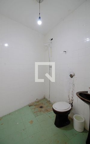 Casa à venda com 330m², 3 quartos e 3 vagasBanheiro de serviço