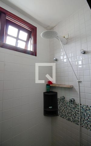 Casa à venda com 330m², 3 quartos e 3 vagasBanheiro Social 