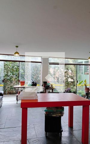 Casa à venda com 330m², 3 quartos e 3 vagasChurrasqueira