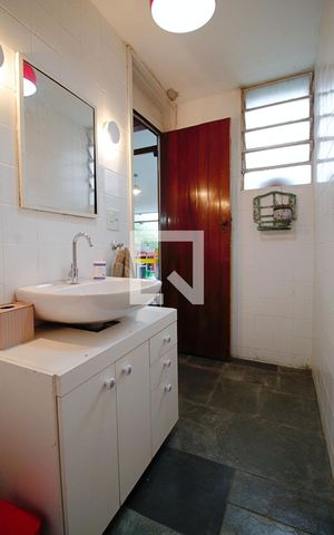 Casa à venda com 330m², 3 quartos e 3 vagasLavabo  1