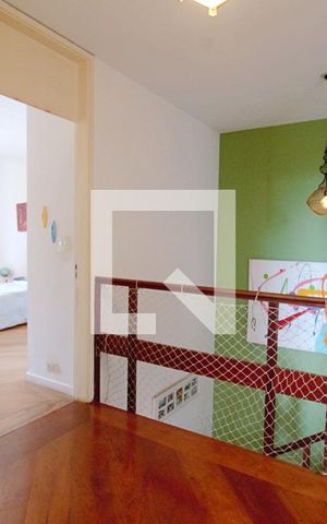 Casa à venda com 330m², 3 quartos e 3 vagasHall dos Quartos 