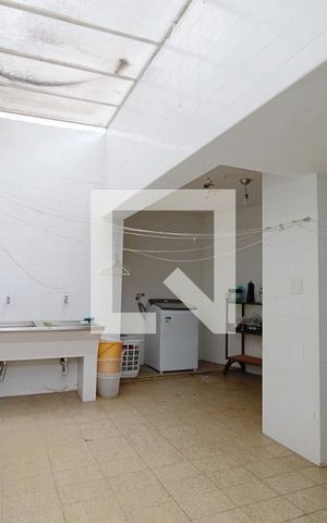 Casa à venda com 330m², 3 quartos e 3 vagasÁrea de Serviço