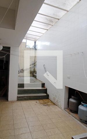 Casa à venda com 330m², 3 quartos e 3 vagasÁrea de Serviço