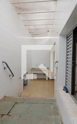 Casa à venda com 330m², 3 quartos e 3 vagasÁrea de Serviço