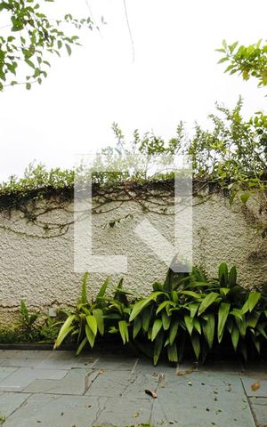 Casa à venda com 330m², 3 quartos e 3 vagasGaragem