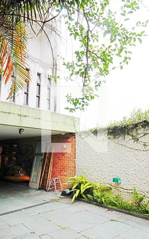Casa à venda com 330m², 3 quartos e 3 vagasGaragem