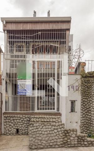 Casa à venda com 140m², 3 quartos e sem vaga Casa à venda com 140m², 3 quartos e sem vagaPlaca Externa