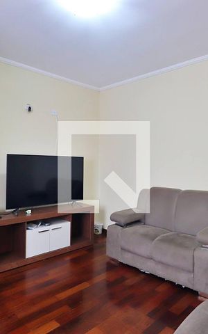 Casa à venda com 225m², 4 quartos e 4 vagasSuíte 1