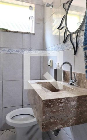 Casa à venda com 225m², 4 quartos e 4 vagasBanheiro