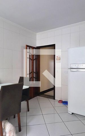 Casa à venda com 225m², 4 quartos e 4 vagasCozinha