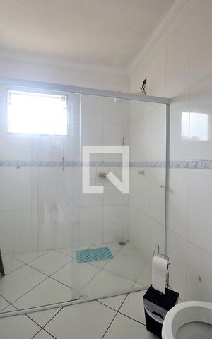 Casa à venda com 225m², 4 quartos e 4 vagasBanheiro da Suíte 2