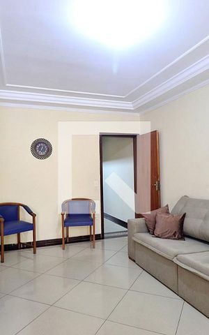 Casa à venda com 225m², 4 quartos e 4 vagasSala