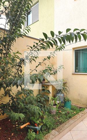 Casa à venda com 225m², 4 quartos e 4 vagasQuintal