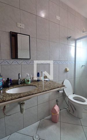 Casa à venda com 225m², 4 quartos e 4 vagasBanheiro da Suíte 3