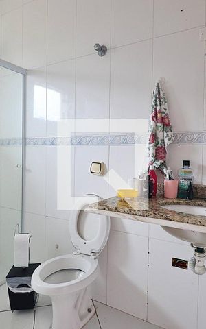 Casa à venda com 225m², 4 quartos e 4 vagasBanheiro da Suíte 2