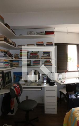 Apartamento à venda com 114m², 4 quartos e 3 vagasQuarto 2