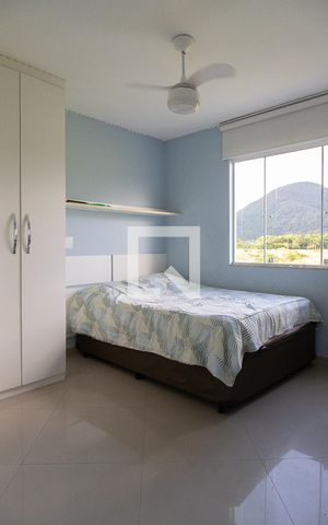 Casa de condomínio à venda com 350m², 3 quartos e 1 vaga Casa de condomínio à venda com 350m², 3 quartos e 1 vagaSuíte 1