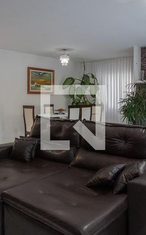 Casa de condomínio à venda com 350m², 3 quartos e 1 vaga Casa de condomínio à venda com 350m², 3 quartos e 1 vagaSala