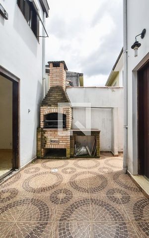 Casa para alugar com 150m², 3 quartos e 2 vagasChurrasqueira 