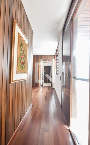 Casa para alugar com 150m², 3 quartos e 2 vagasCorredor 