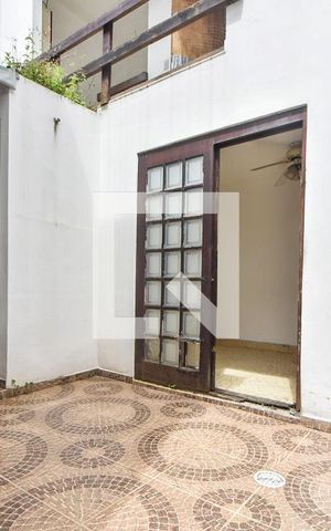 Casa para alugar com 150m², 3 quartos e 2 vagasÁrea Externa 