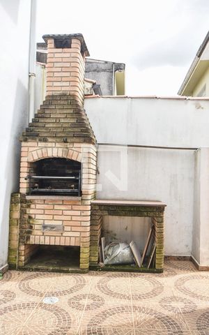 Casa para alugar com 150m², 3 quartos e 2 vagasChurrasqueira 