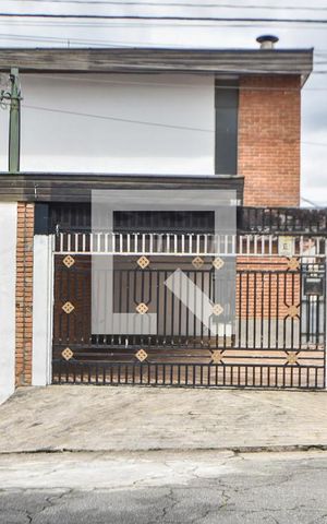 Casa para alugar com 150m², 3 quartos e 2 vagasFachada 