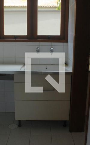 Casa à venda com 350m², 4 quartos e 4 vagasÁrea de Serviço