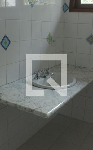 Casa à venda com 350m², 4 quartos e 4 vagasBanheiro