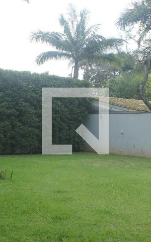 Casa à venda com 350m², 4 quartos e 4 vagasQuintal