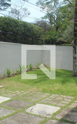 Casa à venda com 350m², 4 quartos e 4 vagasGaragem