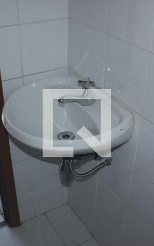 Casa à venda com 350m², 4 quartos e 4 vagasBanheiro de serviço