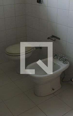 Casa à venda com 350m², 4 quartos e 4 vagasBanheiro