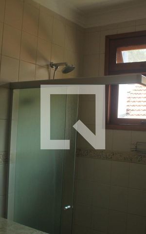 Casa à venda com 350m², 4 quartos e 4 vagasBanheiro da Suíte