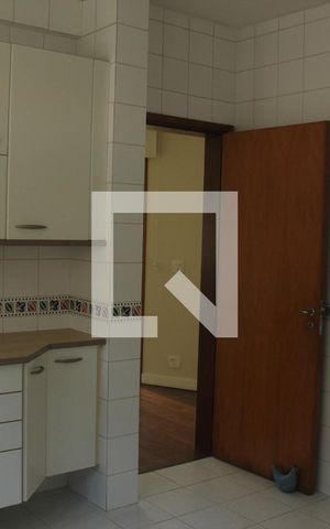 Casa à venda com 350m², 4 quartos e 4 vagasCozinha