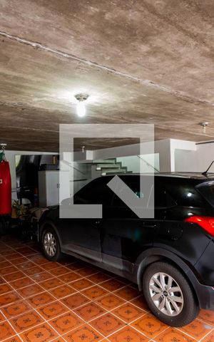 Casa à venda com 212m², 3 quartos e 2 vagas Casa à venda com 212m², 3 quartos e 2 vagasGaragem