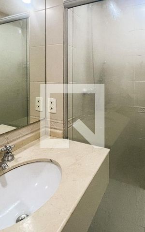Apartamento para alugar com 60m², 1 quarto e 2 vagasBanheiro da Suíte