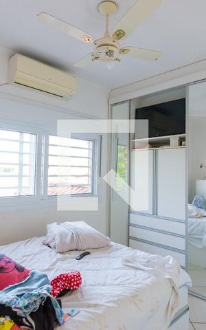 Casa à venda com 170m², 3 quartos e 7 vagas Casa à venda com 170m², 3 quartos e 7 vagasQuarto 1