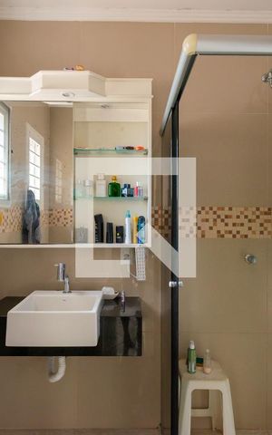 Casa à venda com 170m², 3 quartos e 7 vagas Casa à venda com 170m², 3 quartos e 7 vagasSuíte - Banheiro