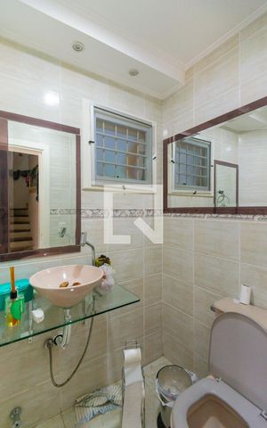 Casa à venda com 170m², 3 quartos e 7 vagas Casa à venda com 170m², 3 quartos e 7 vagasBanheiro 3