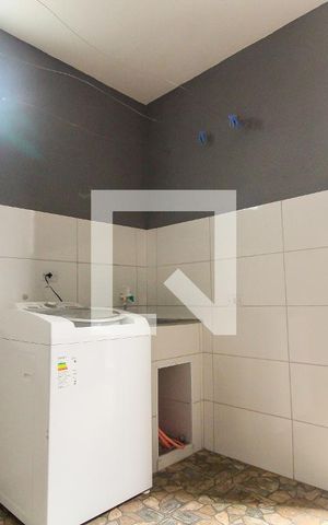Casa para alugar com 80m², 2 quartos e 1 vagaÁrea de Serviço